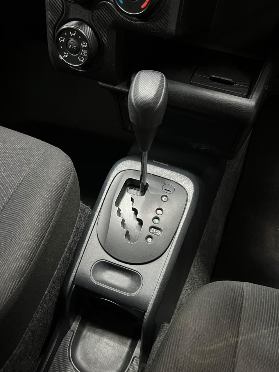 2019 Toyota Probox DX Comfort image-9