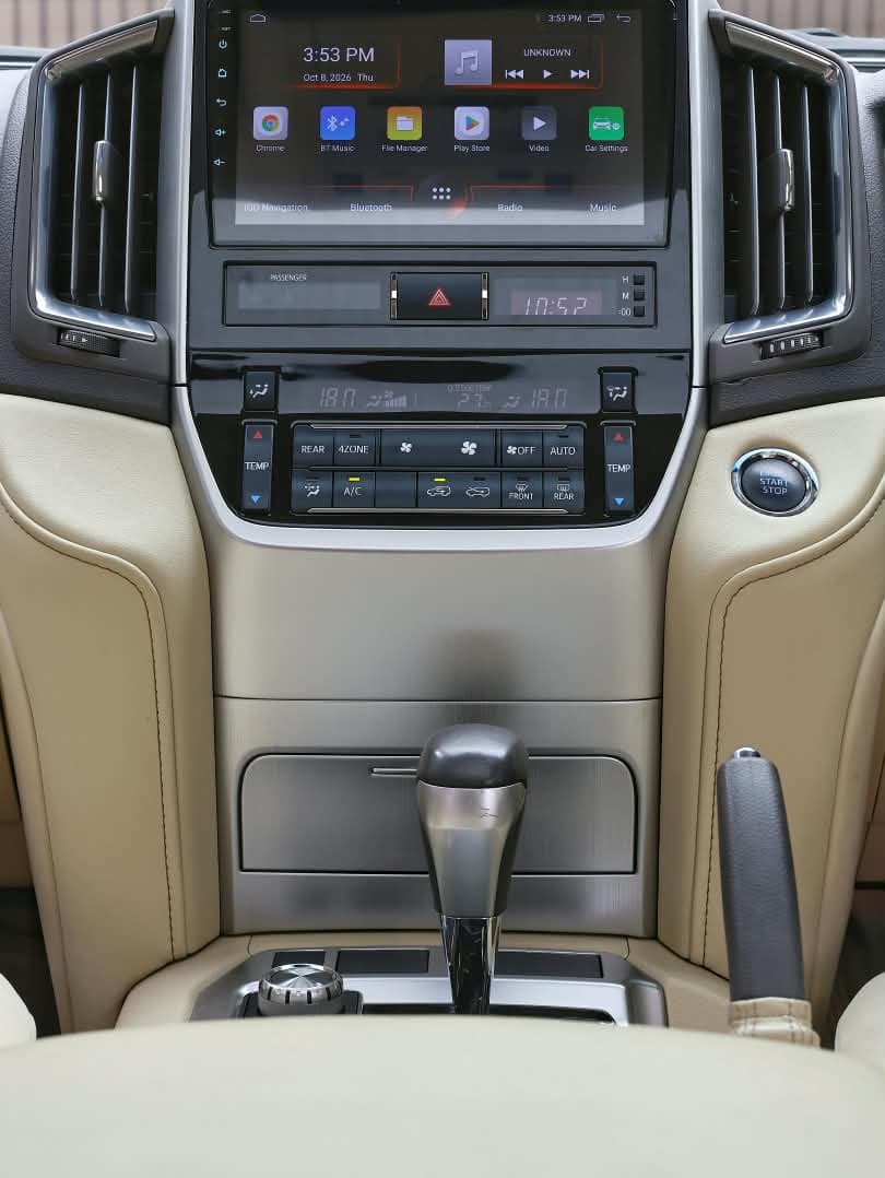 2017 Toyota Land Cruiser 200 image-13
