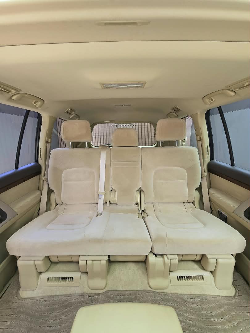 2017 Toyota Land Cruiser 200 image-15