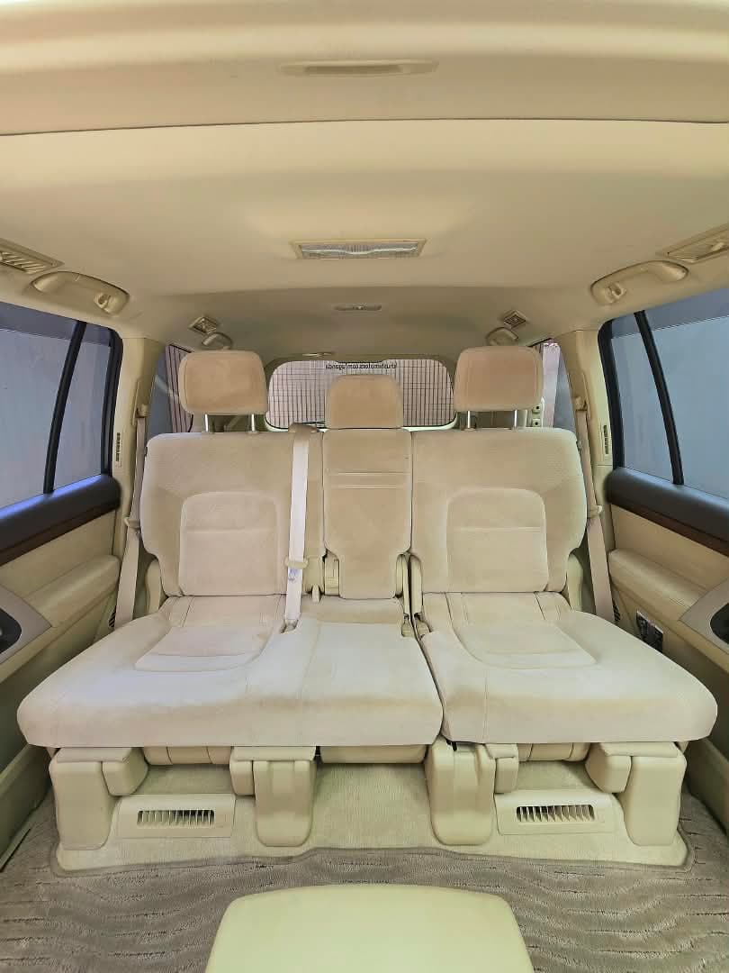 2017 Toyota Land Cruiser 200 image-15