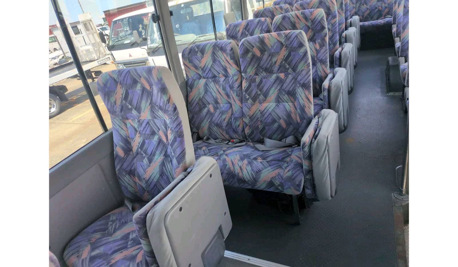 2002 Isuzu Journey MICRO BUS image-5
