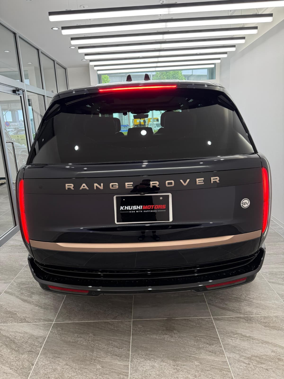 2023 Land Rover Range Rover SV P510E Standard Wheel image-7