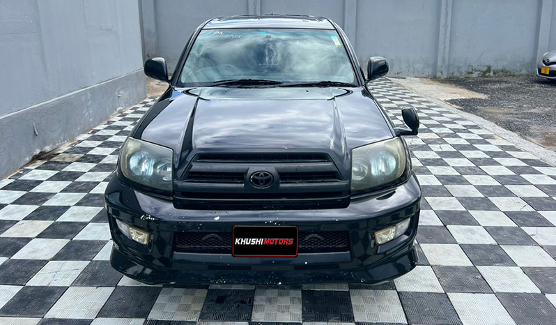 2004 Toyota Hilux Surf image-1