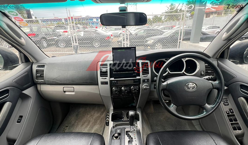 2004 Toyota Hilux Surf image-16