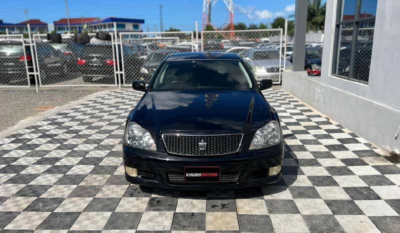 2005 Toyota Crown image-1