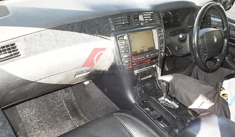 2005 Toyota Crown image-6