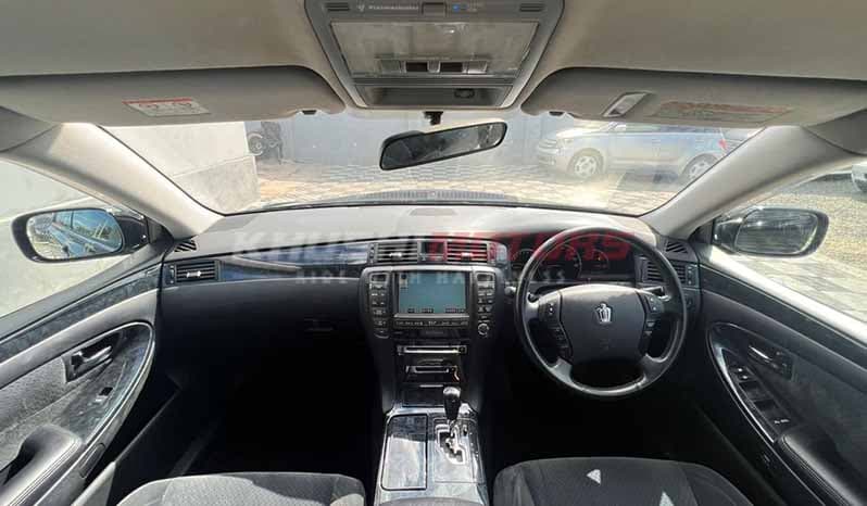 2005 Toyota Crown image-21