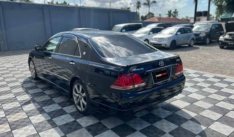 2005 Toyota Crown image-22