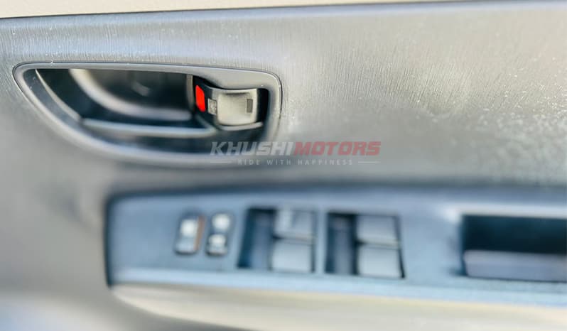 2012 Toyota Vitz image-21