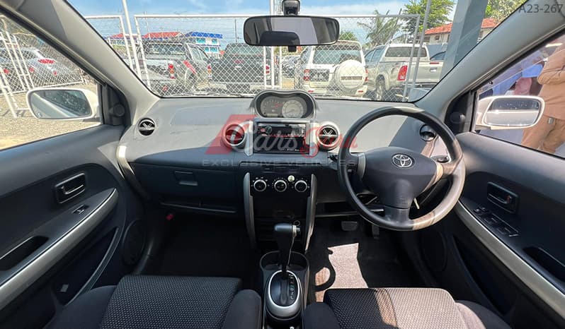 2003 Toyota IST image-10
