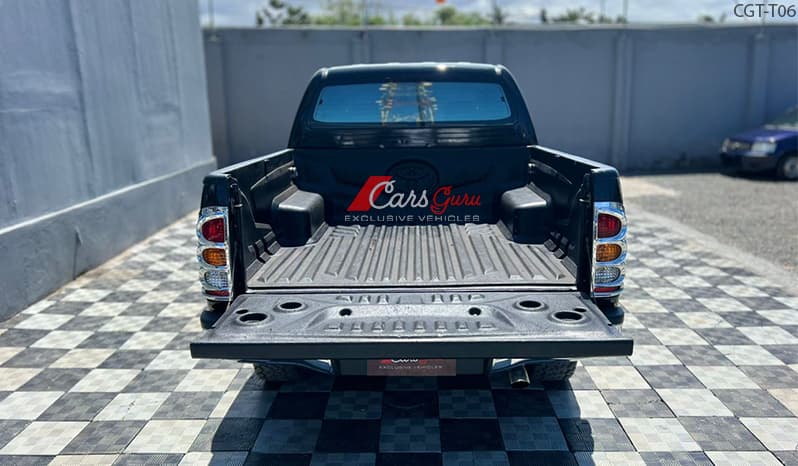 2005 Toyota Hilux Double Cab image-4