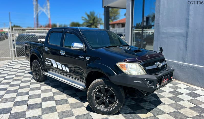 2005 Toyota Hilux Double Cab image-1
