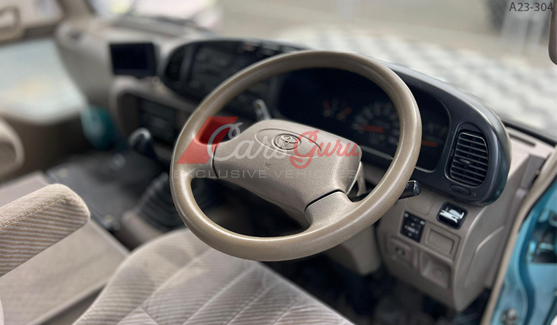 2000 Toyota Coaster Bus image-15