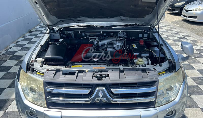 2007 Mitsubishi Pajero image-6