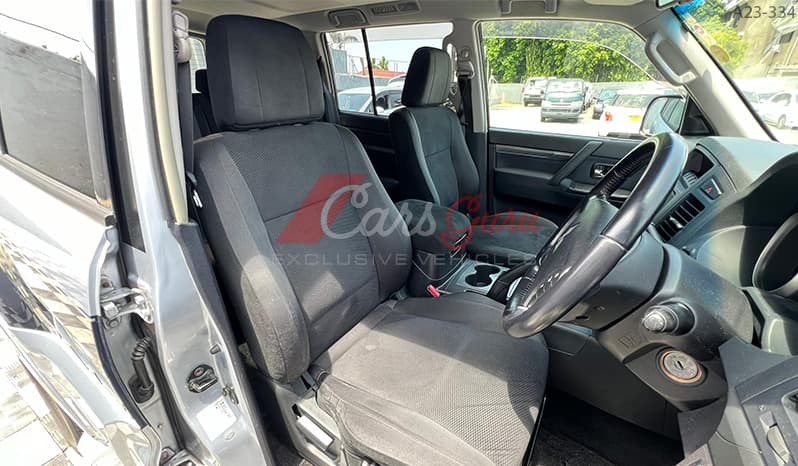 2007 Mitsubishi Pajero image-8