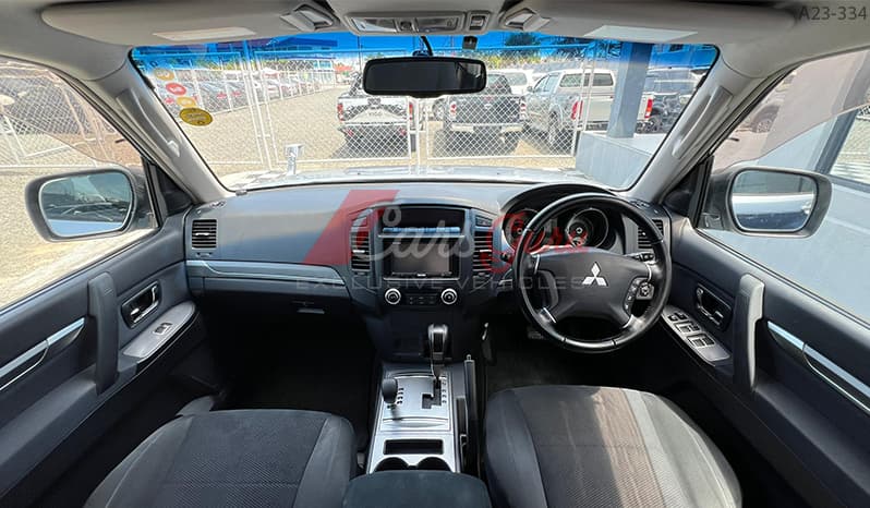 2007 Mitsubishi Pajero image-10