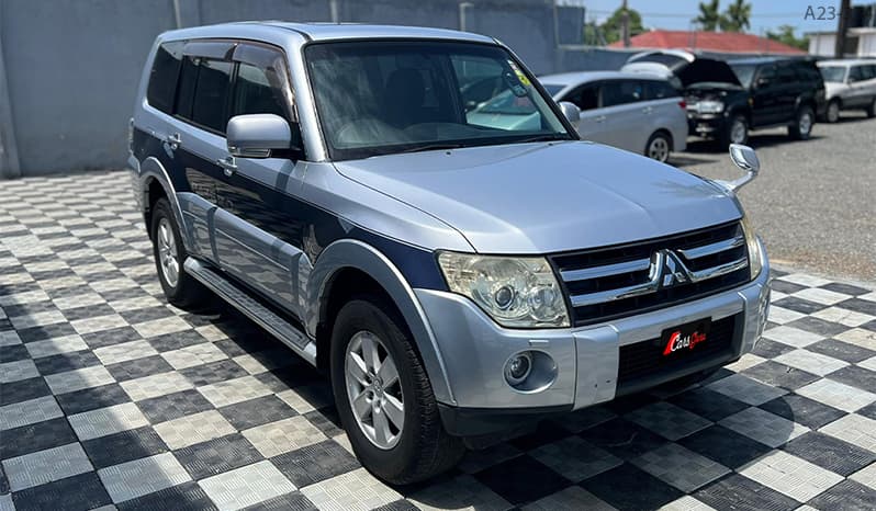 2007 Mitsubishi Pajero image-13
