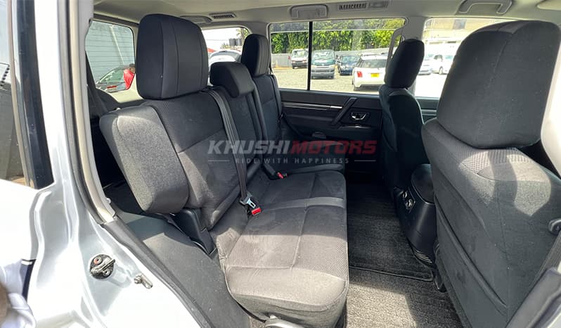 2007 Mitsubishi Pajero image-17