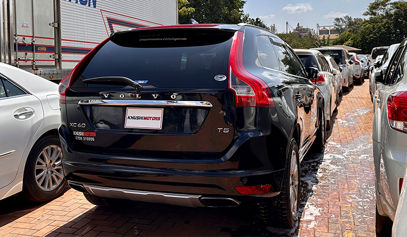 2015 Volvo XC60 image-10