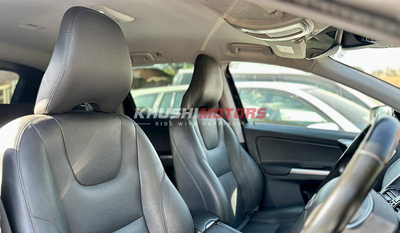 2015 Volvo XC60 image-12