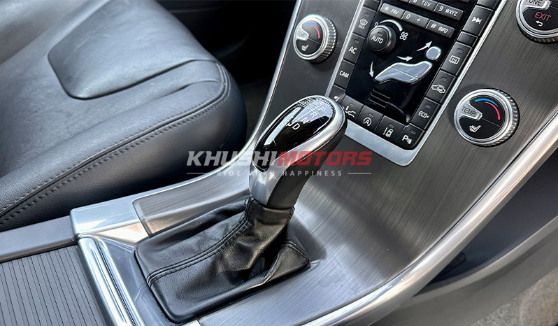 2015 Volvo XC60 image-13