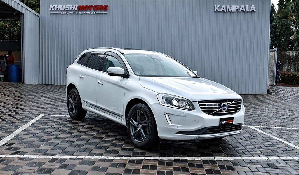 2016 Volvo XC60 image-1