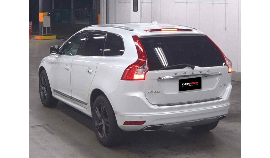 2016 Volvo XC60 image-4