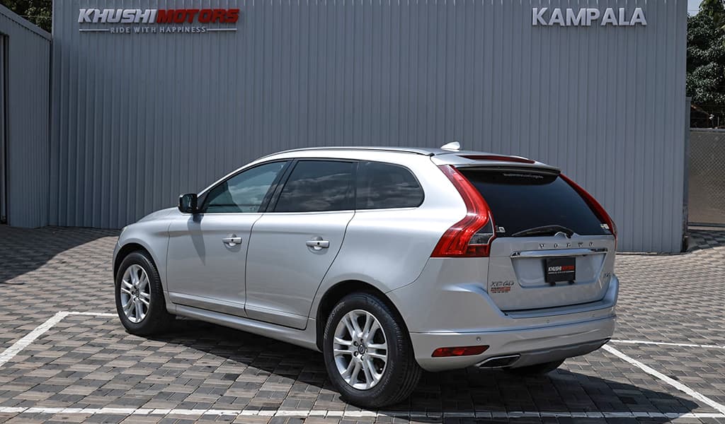 2016 Volvo XC60 image-10