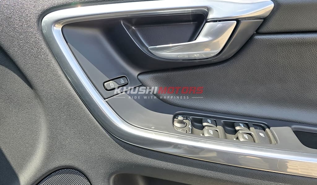 2016 Volvo XC60 image-14