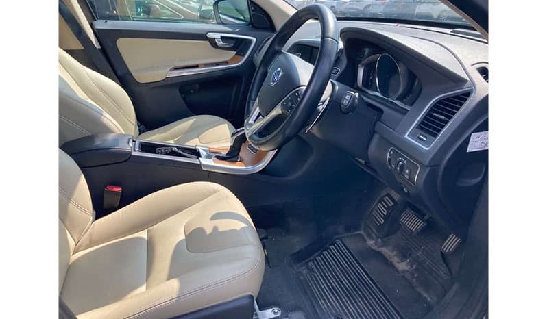 2016 Volvo XC60 image-3