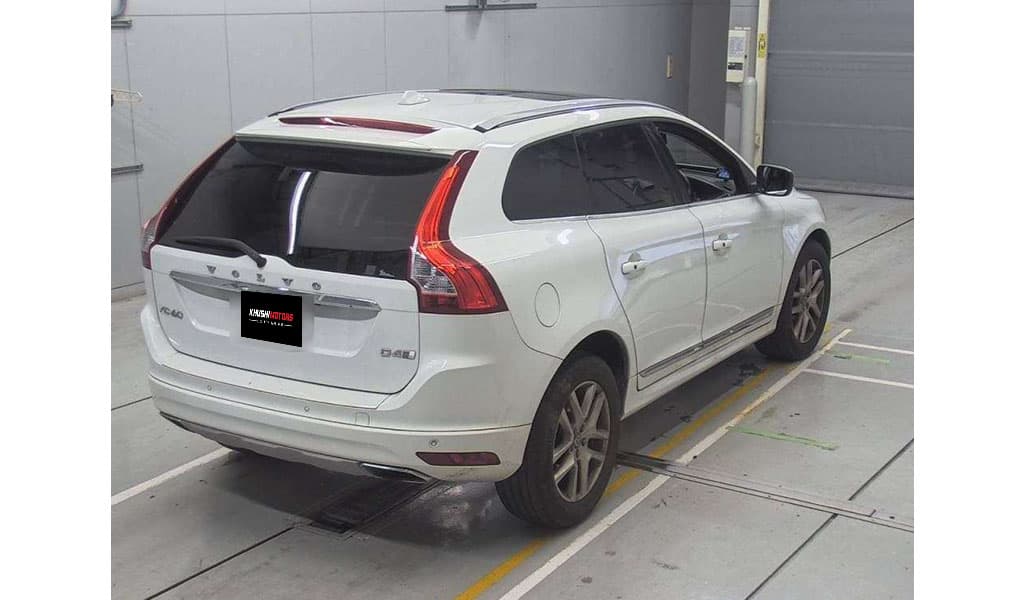 2016 Volvo XC60 D4 Classic image-5