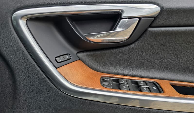 2016 Volvo XC60 D4 Classic image-16