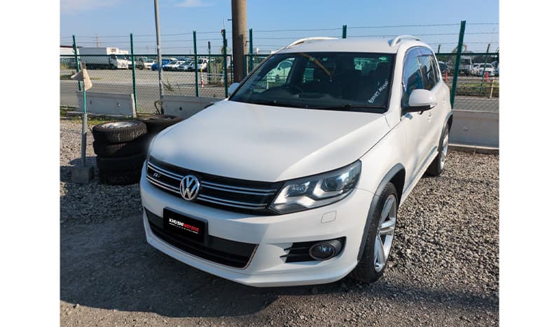 2012 Volkswagen Tiguan image-1