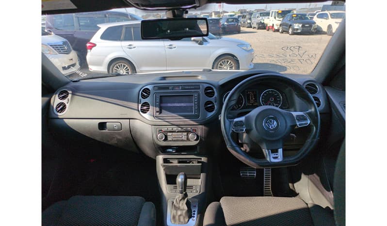 2012 Volkswagen Tiguan image-4