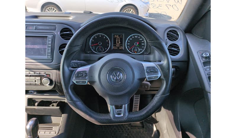 2012 Volkswagen Tiguan image-5