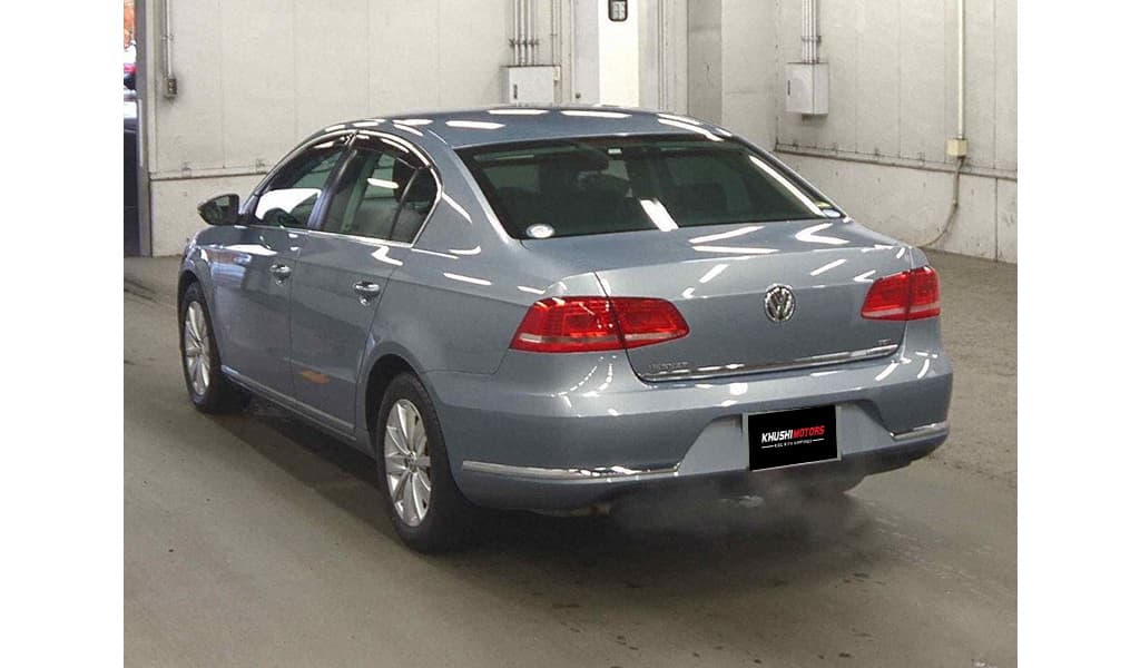 2012 Volkswagen Passat Sedan image-4