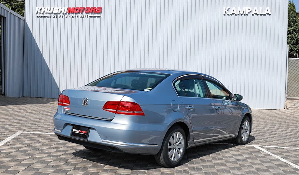 2012 Volkswagen Passat Sedan image-11