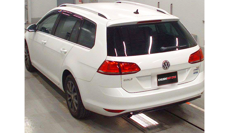 2016 Volkswagen Golf Variant image-5