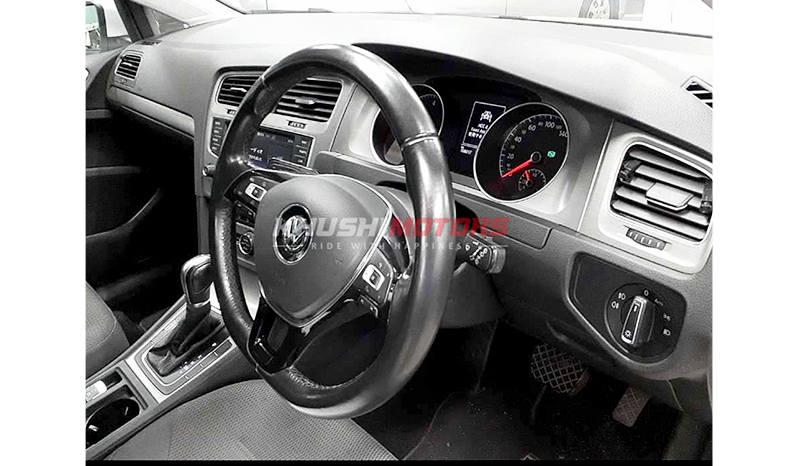2016 Volkswagen Golf Variant image-6