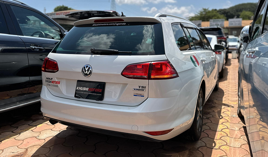 2016 Volkswagen Golf Variant image-10