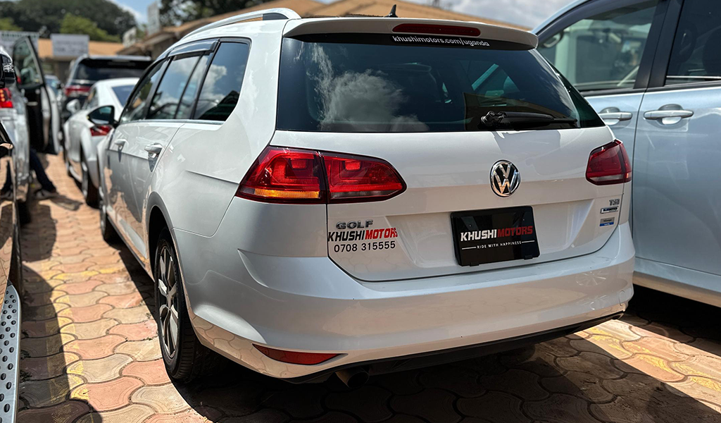 2016 Volkswagen Golf Variant image-11