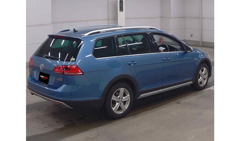 2016 Volkswagen Golf Alltrack image-5