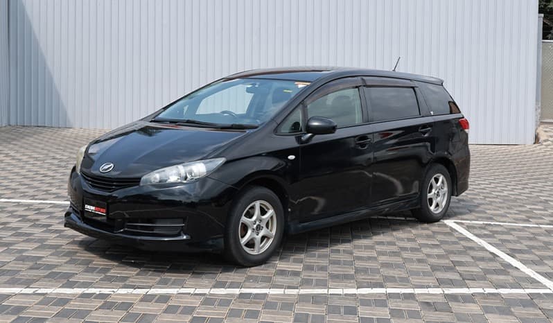 2012 Toyota Wish image-6