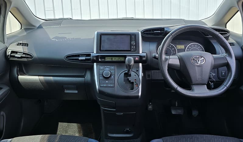 2012 Toyota Wish image-12