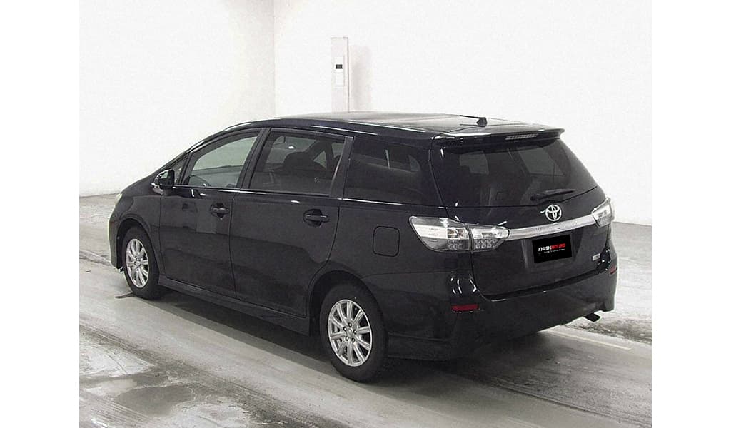 2012 Toyota Wish image-3
