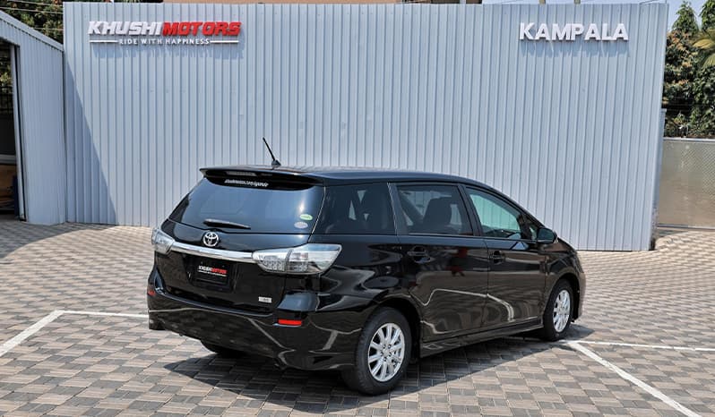 2012 Toyota Wish image-9