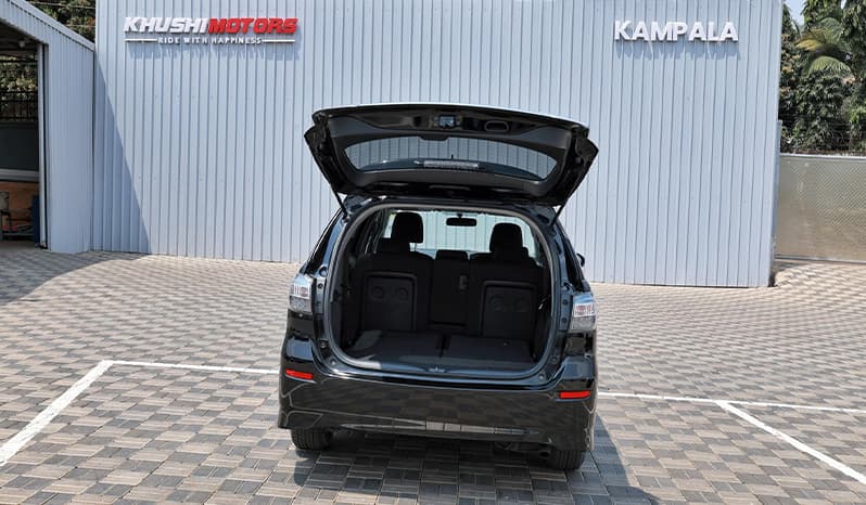 2012 Toyota Wish image-13