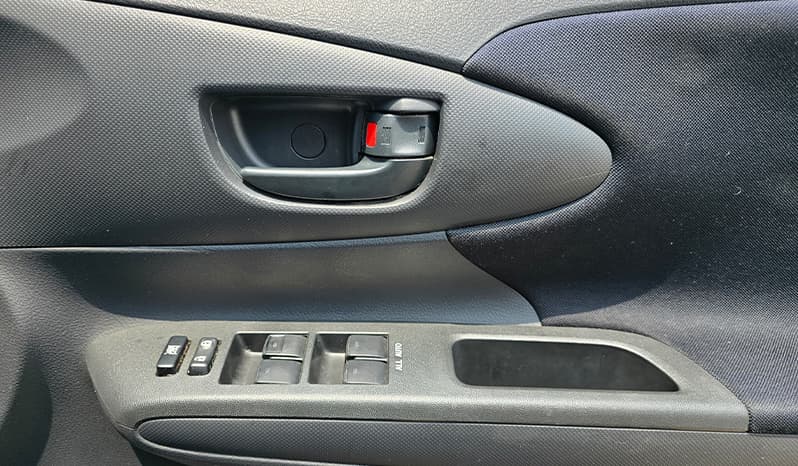 2012 Toyota Wish image-14