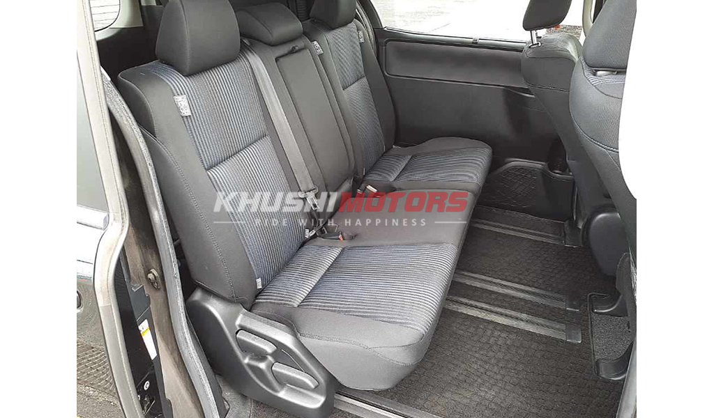 2016 Toyota Voxy image-11