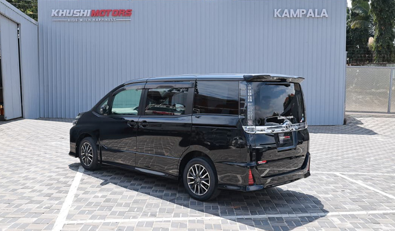 2016 Toyota Voxy image-14